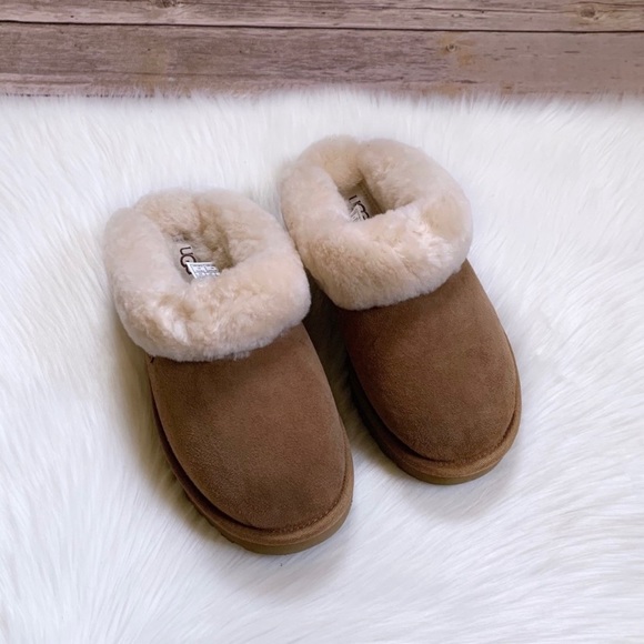 UGG Cluggette Slippers For Outdoor/Indoor Use - Picture 4 of 7